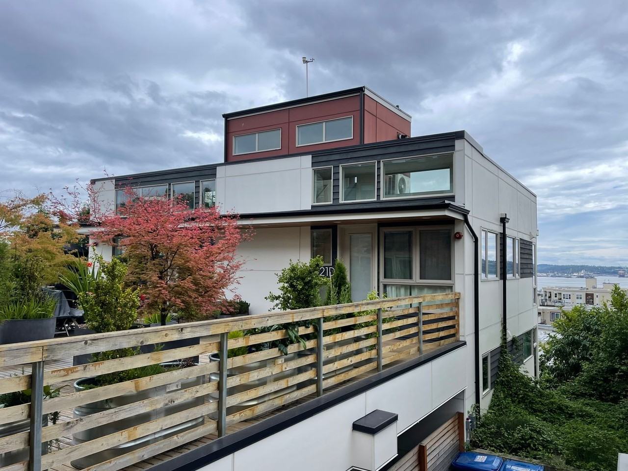 321 W Olympic Pl - Photo 2 of 21