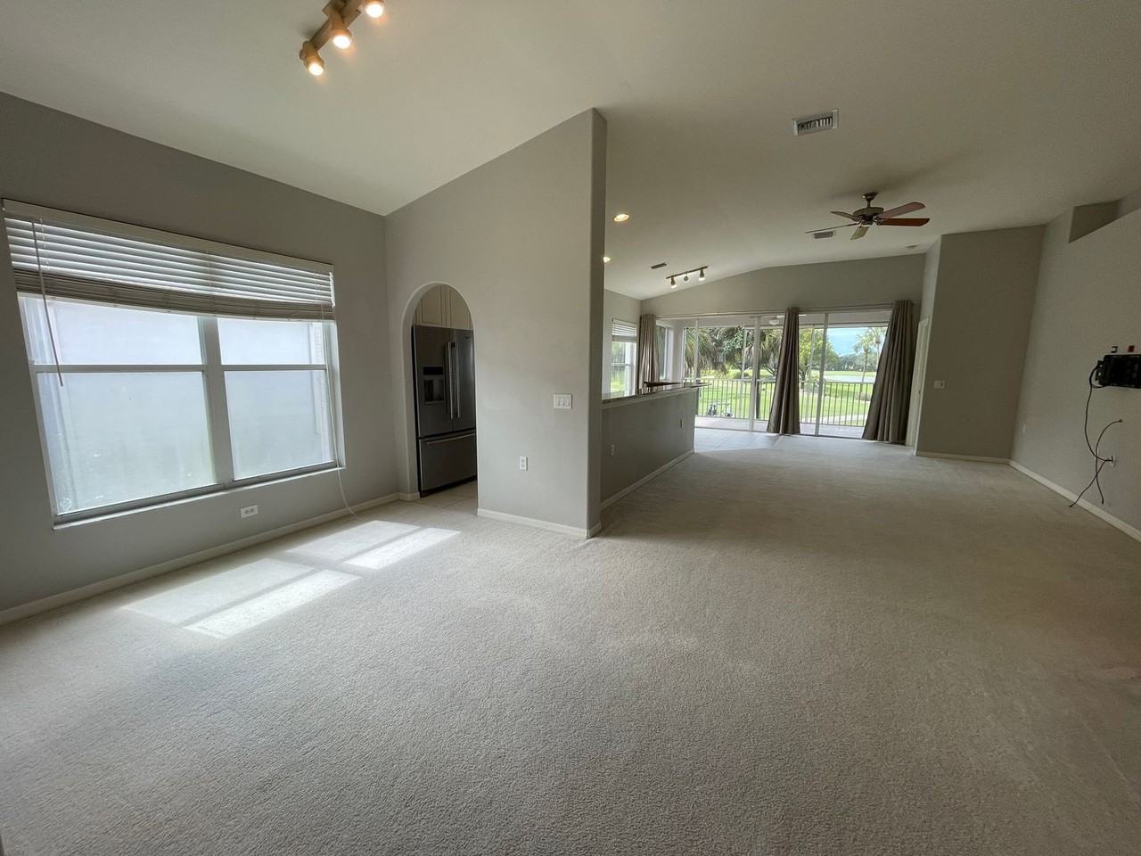 1945 Crestview Way - Photo 5 of 31