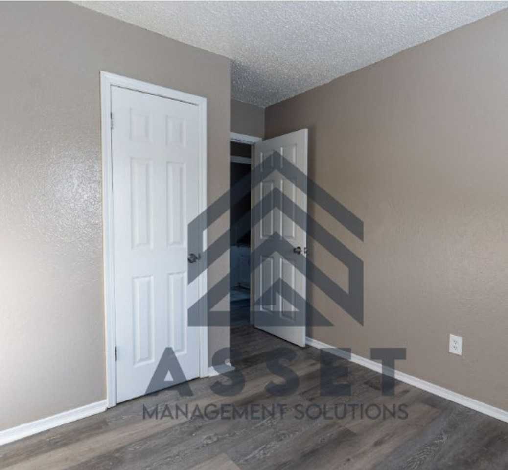 4825 S Fairmont Ave - Photo 6 of 24