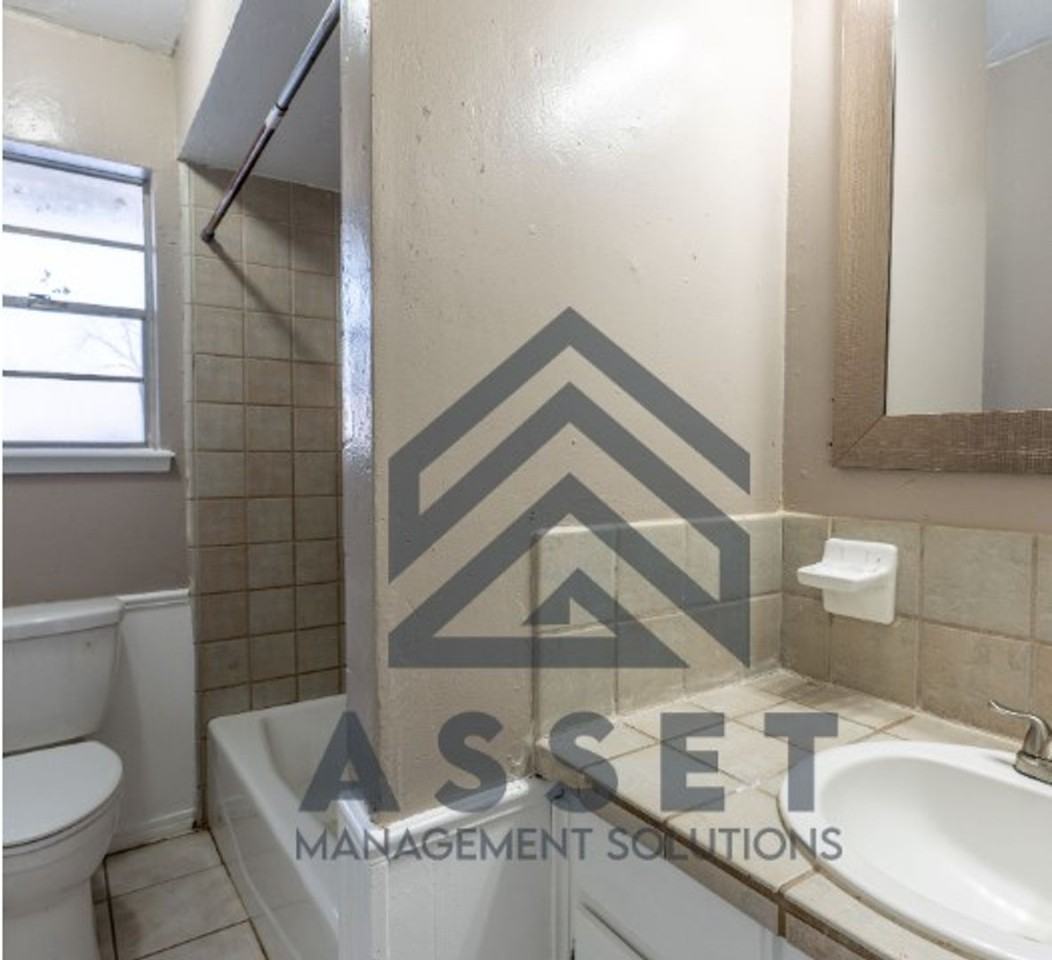 4825 S Fairmont Ave - Photo 7 of 24