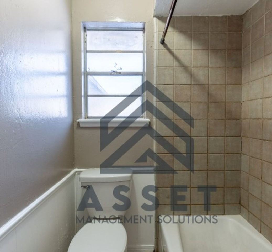 4825 S Fairmont Ave - Photo 7 of 23