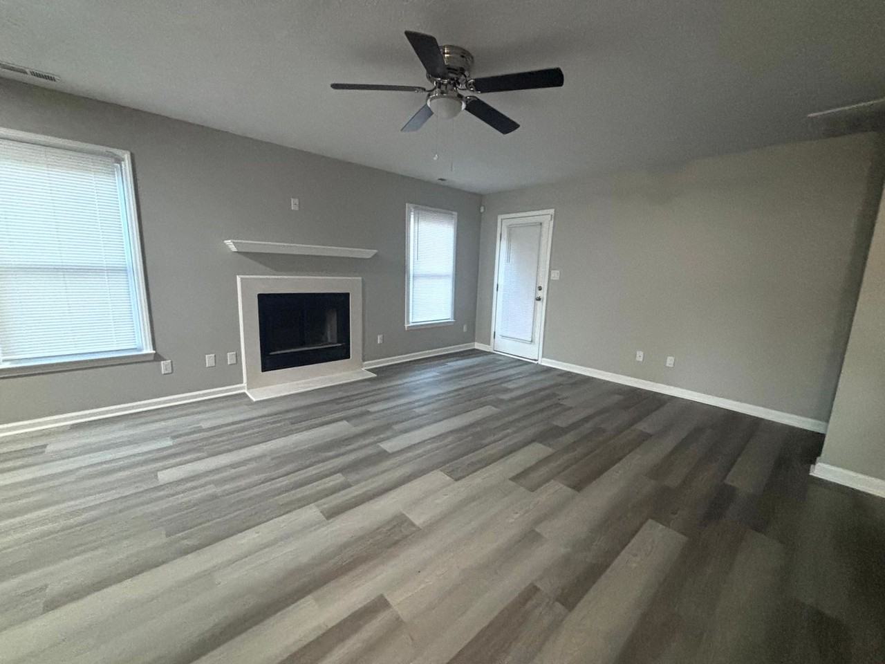 2585 Gotts Ln - Photo 3 of 12