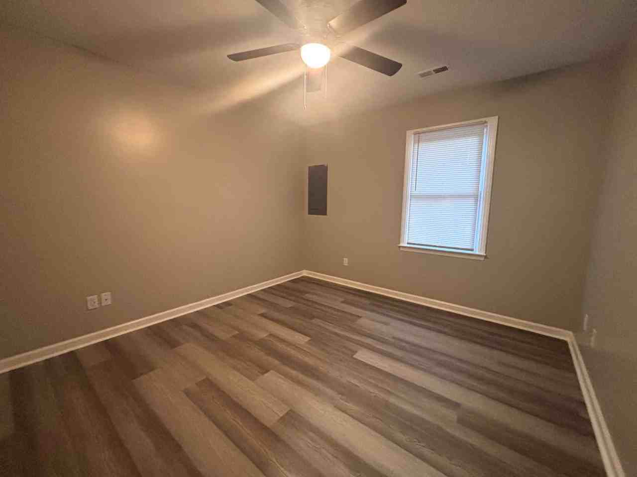 2585 Gotts Ln - Photo 7 of 12