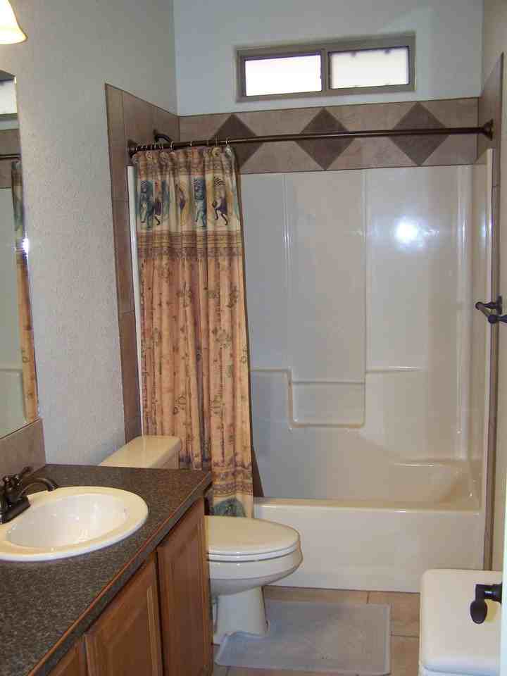 205 Ascot Parade - Photo 2 of 18