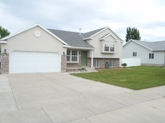 2272 W 2150 S - Photo 3 of 6