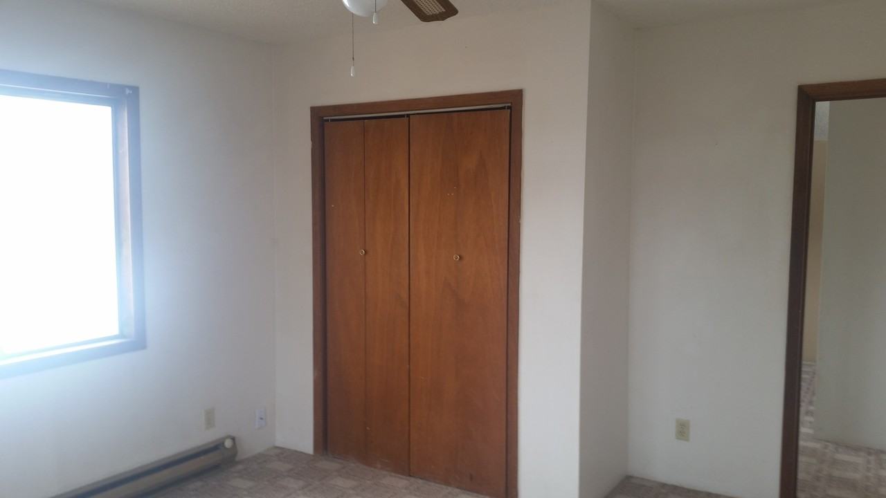 9 13th Ave W - Photo 4 of 9