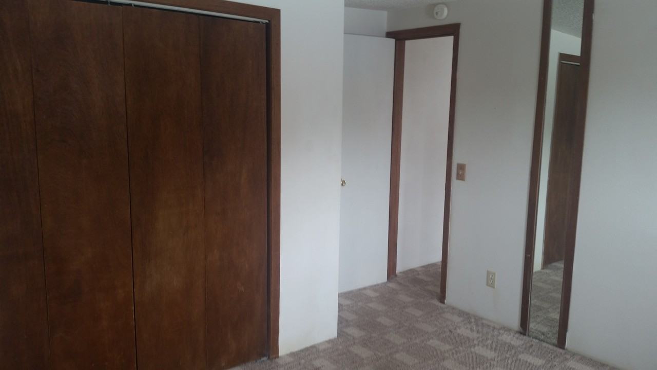 9 13th Ave W - Photo 5 of 9