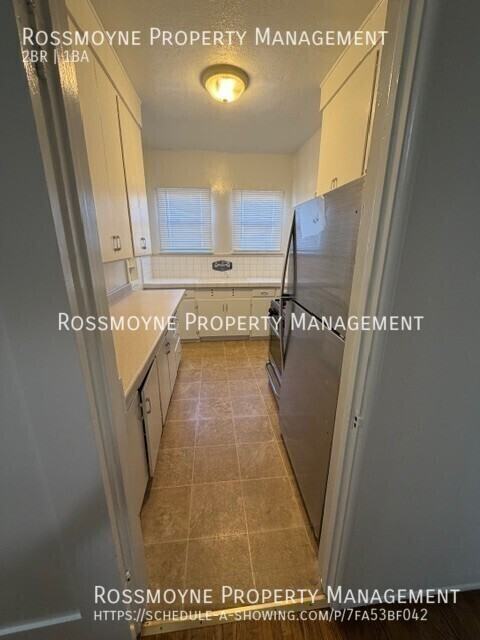 1321 E California Ave #B - Photo 6 of 9