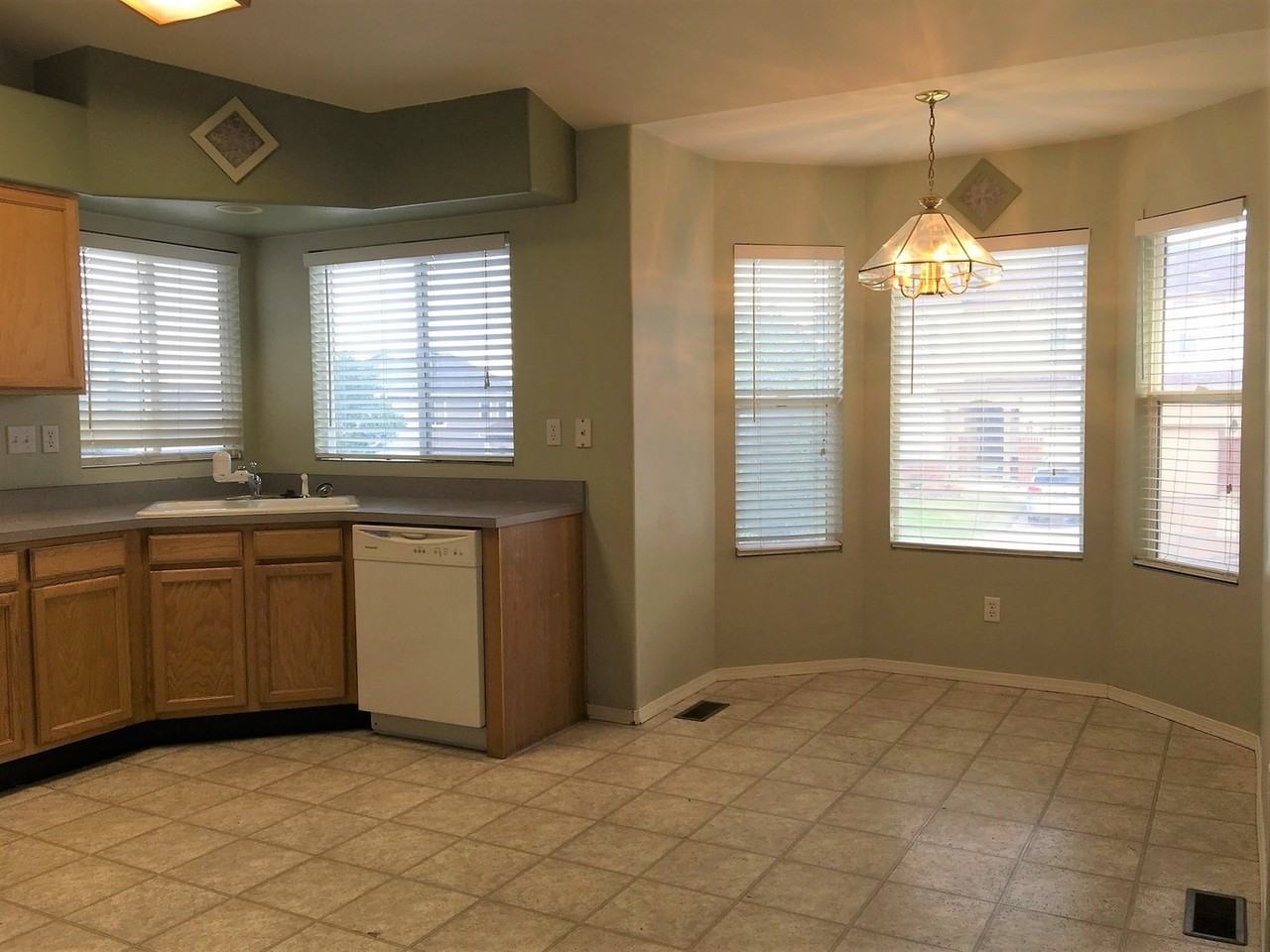 1040 Whistler Hollow Dr - Photo 5 of 18