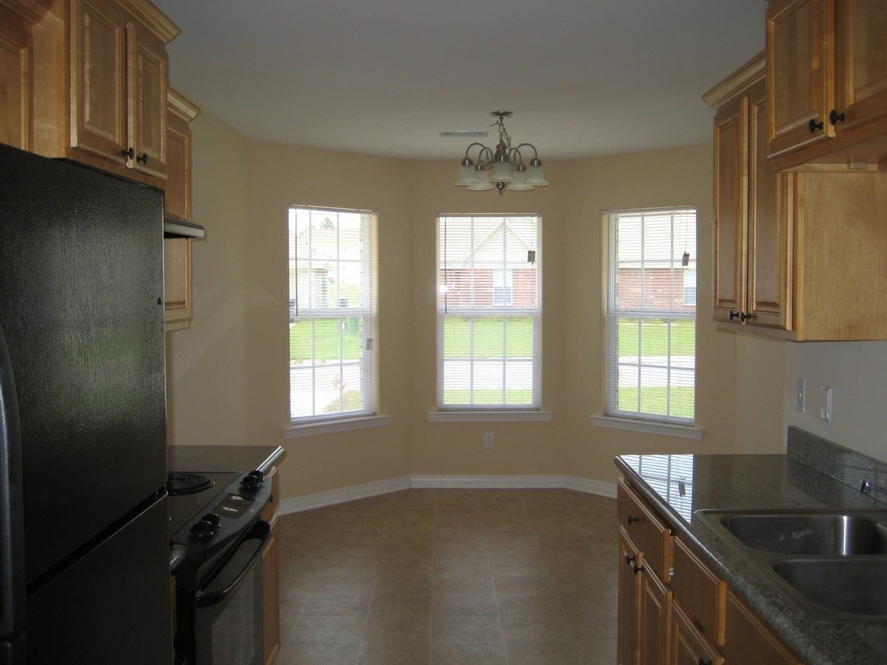 2316 Paula Cir - Photo 5 of 17