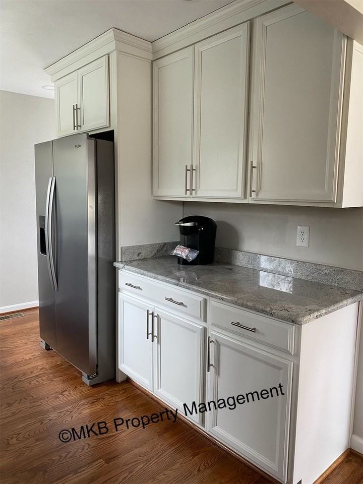 3481 Richards Blvd - Photo 3 of 14