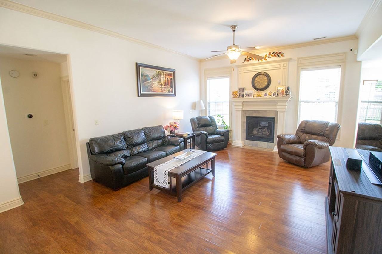 3008 Crabapple Ln - Photo 5 of 40