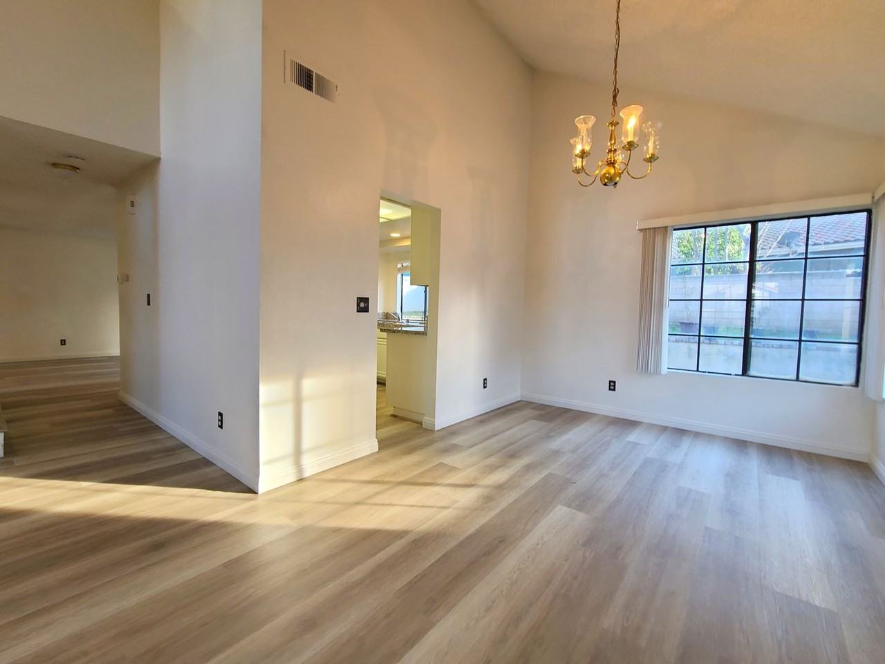 1734 Sunnypark - Photo 6 of 24