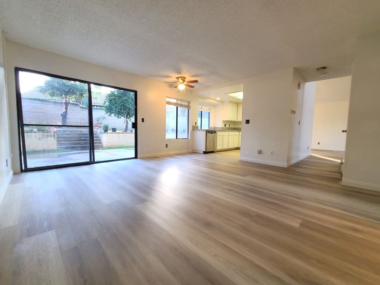 1734 Sunnypark - Photo 7 of 24