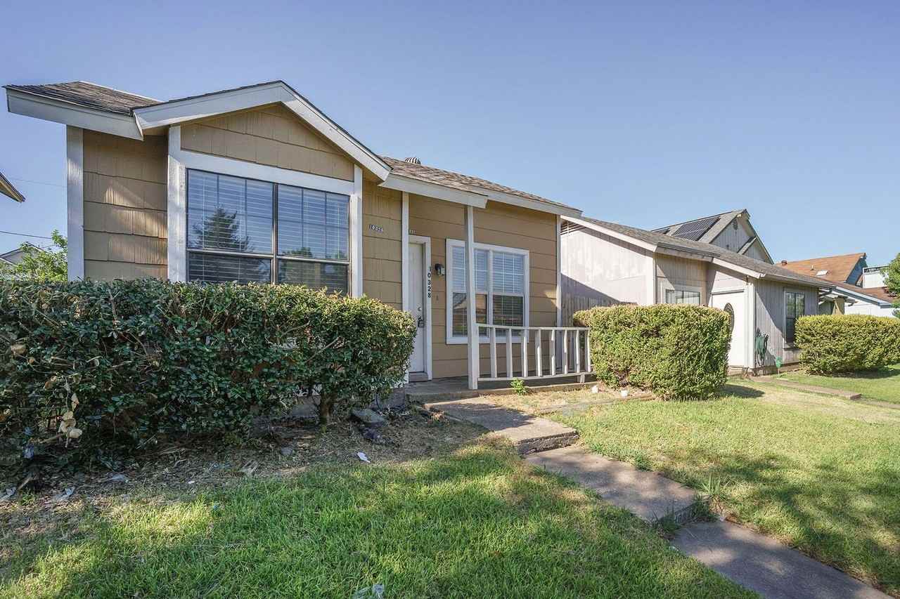 10328 Chelmsford Dr - Photo 2 of 23