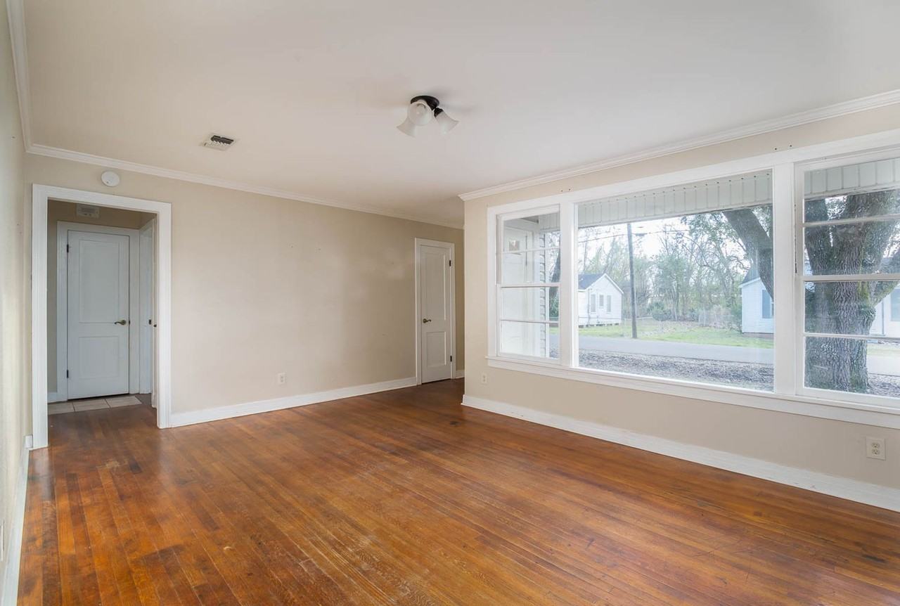 2225 Rogers Dr - Photo 4 of 10