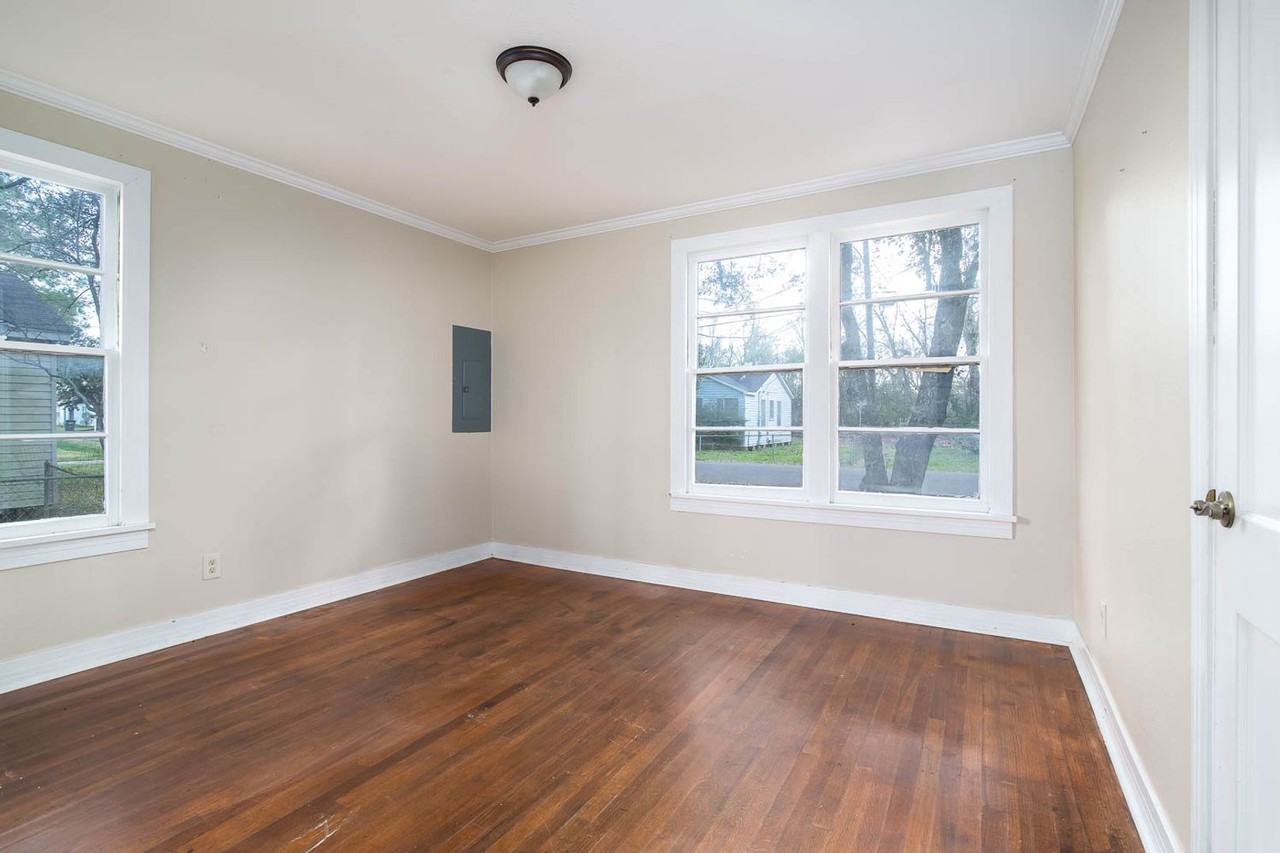 2225 Rogers Dr - Photo 6 of 10