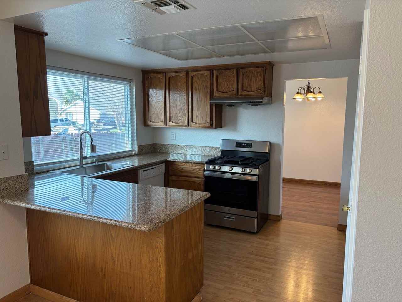 8018 Deer Water Dr - Photo 6 of 28