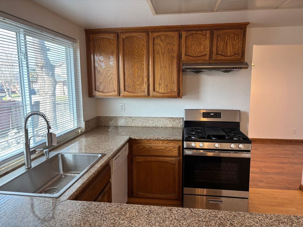 8018 Deer Water Dr - Photo 7 of 28