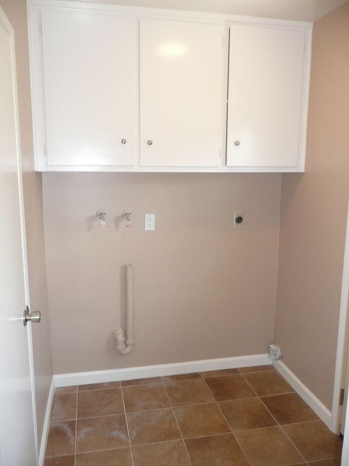 1722 Mitchell Ave - Photo 5 of 30