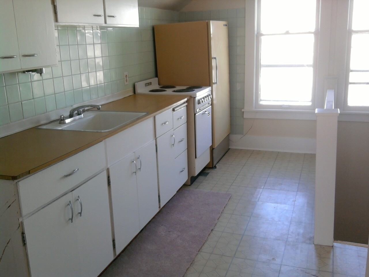 5500 12th Ave Ne - Photo 4 of 8