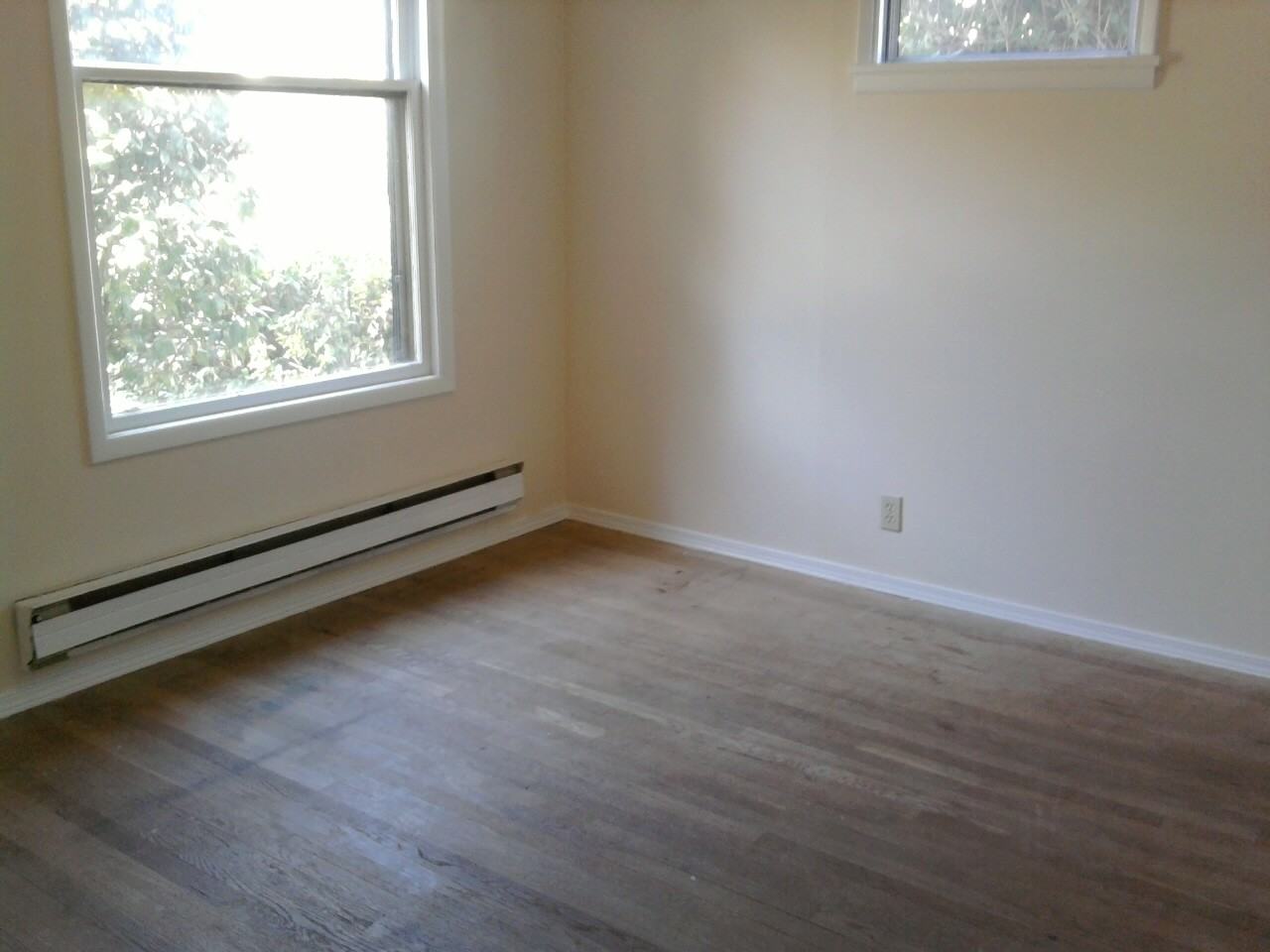 5500 12th Ave Ne - Photo 5 of 8