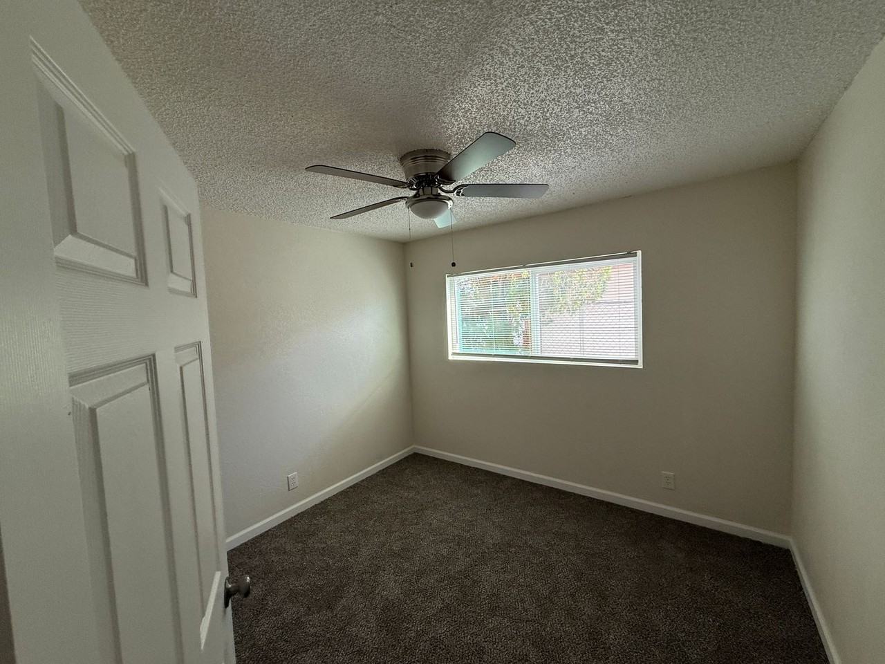 6521 Valley Ave - Photo 3 of 10