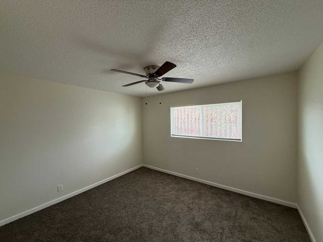 6521 Valley Ave - Photo 5 of 10