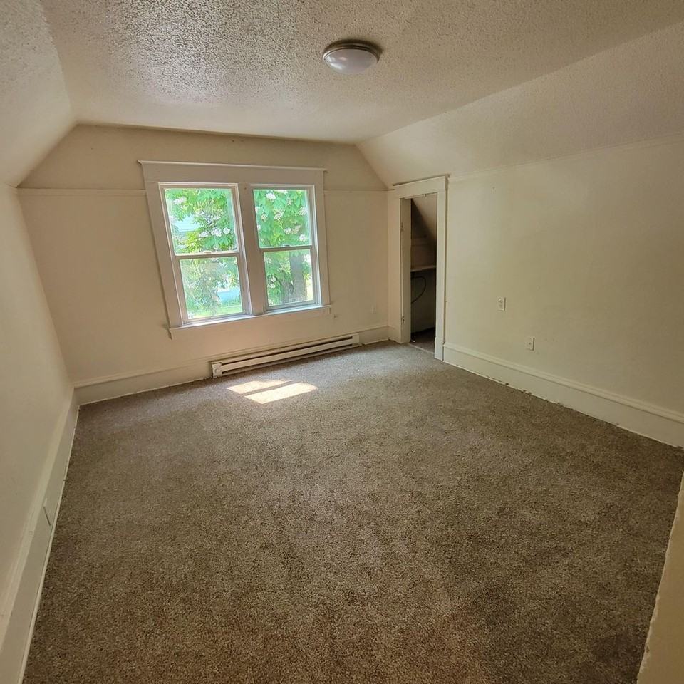 2017 E Hartson Ave - Photo 5 of 11