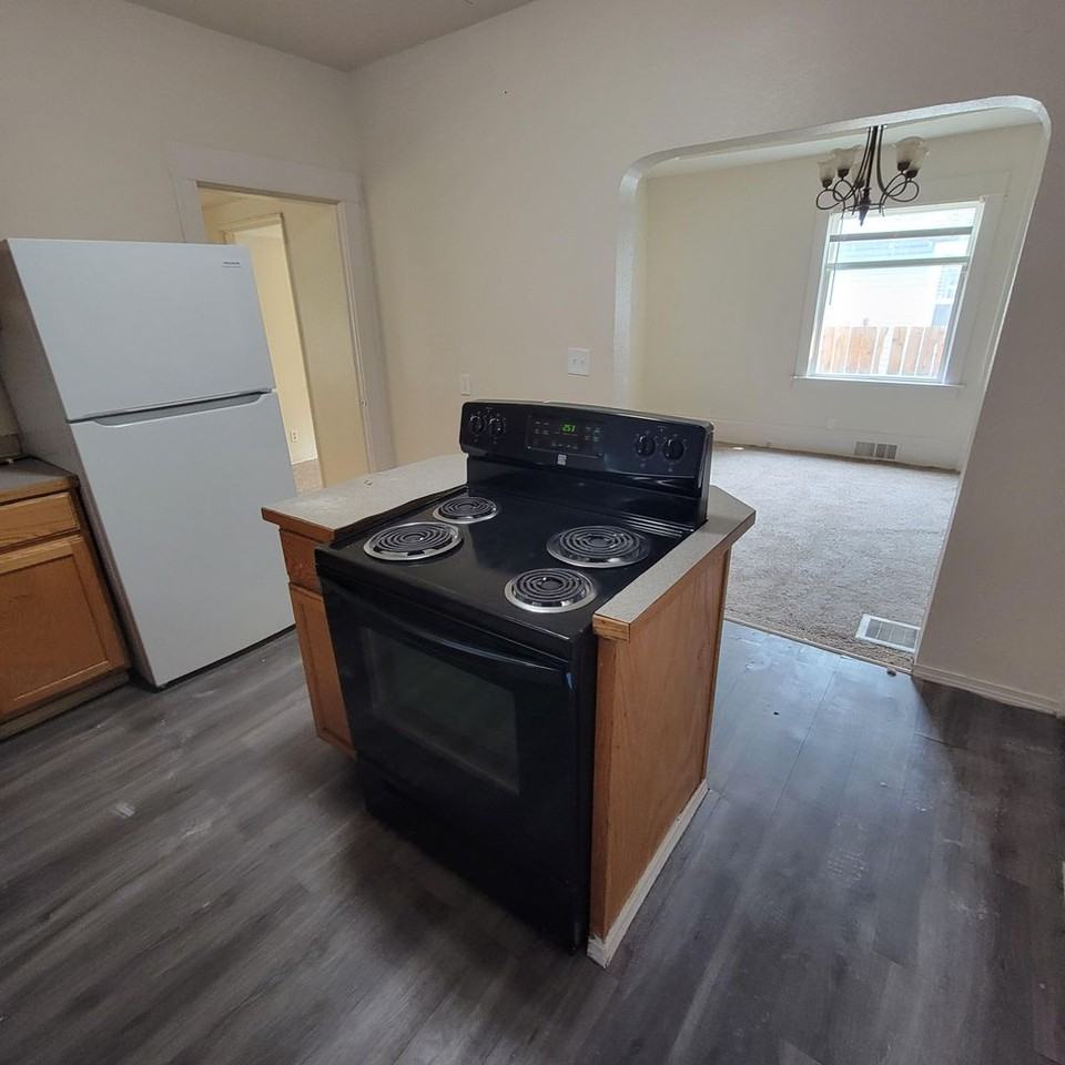 2017 E Hartson Ave - Photo 6 of 11