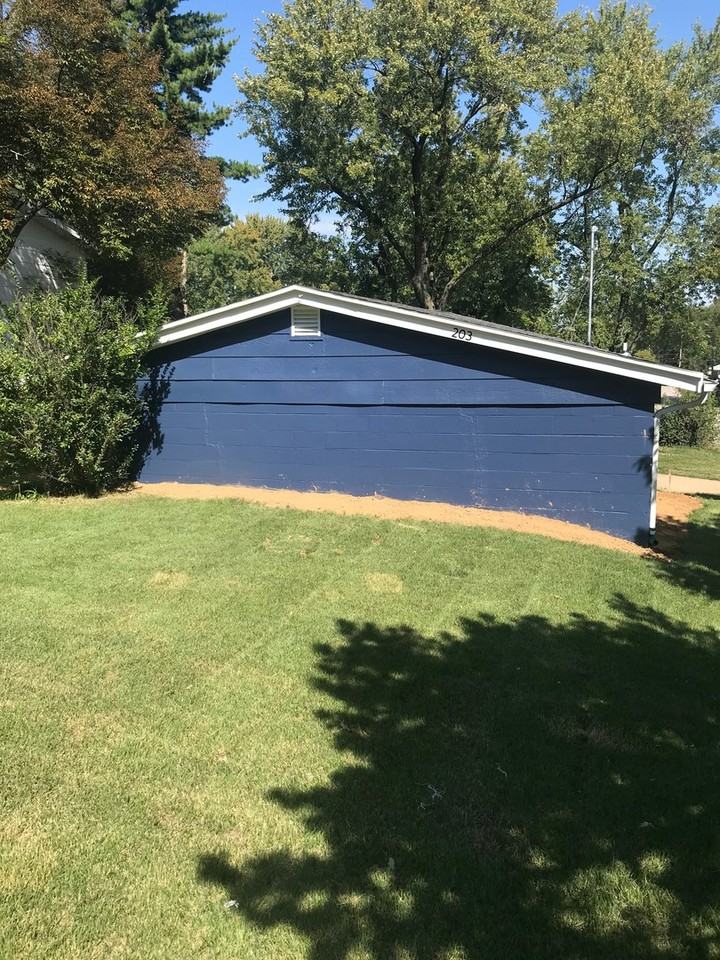 203 Gladys Ave - Photo 7 of 10