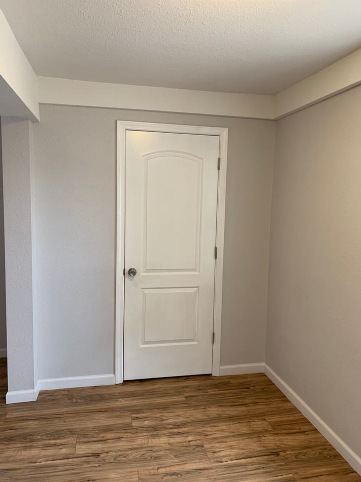 321 Monroe St - Photo 5 of 34