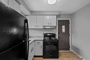 featured image of 2727 Versailles Ave