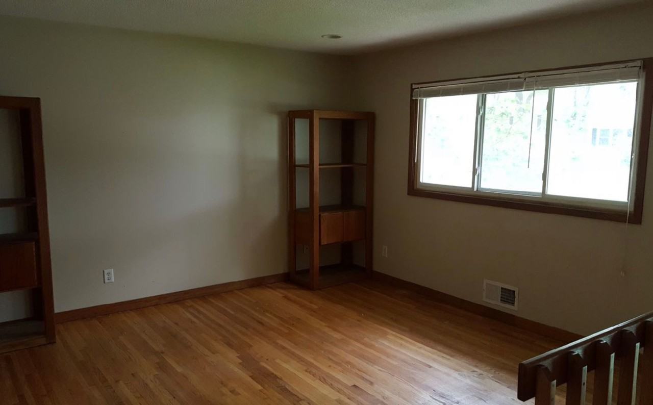 1749 Dixon Dr - Photo 7 of 9