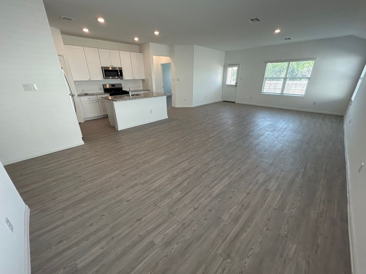 14706 Somerset Ml - Photo 3 of 27