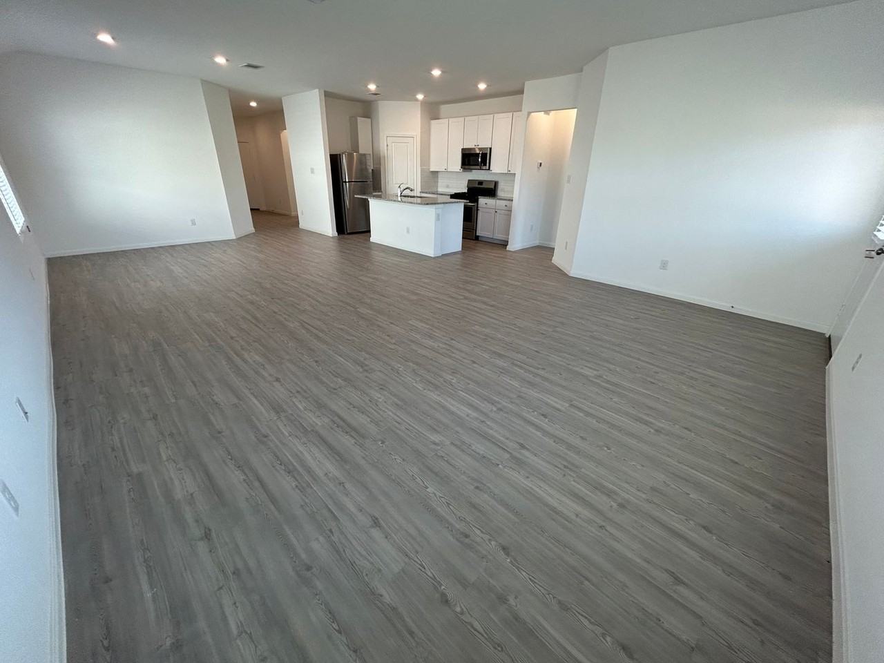 14706 Somerset Ml - Photo 4 of 27