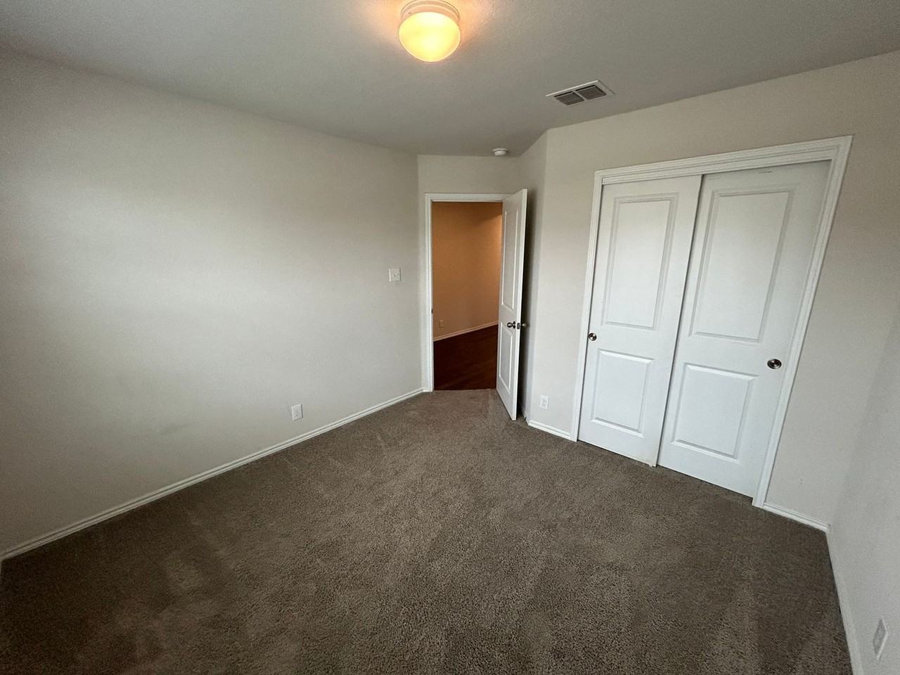 8215 Falcon Meadow Dr - Photo 4 of 31