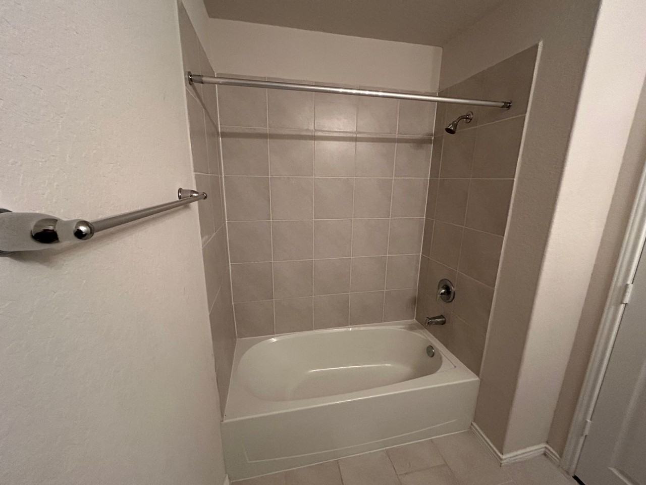 8215 Falcon Meadow Dr - Photo 6 of 31