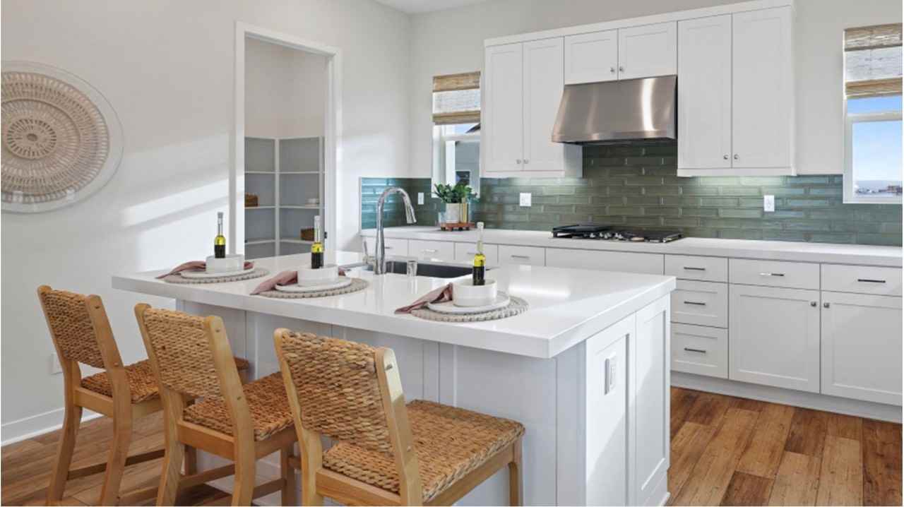 338 Tank - Photo 2 of 33