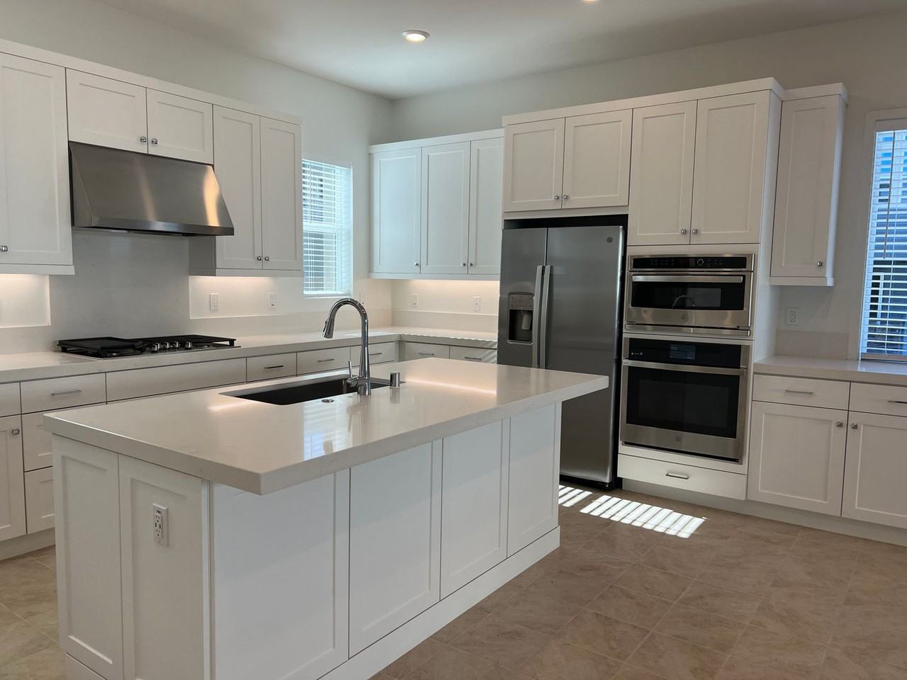 338 Tank - Photo 4 of 33