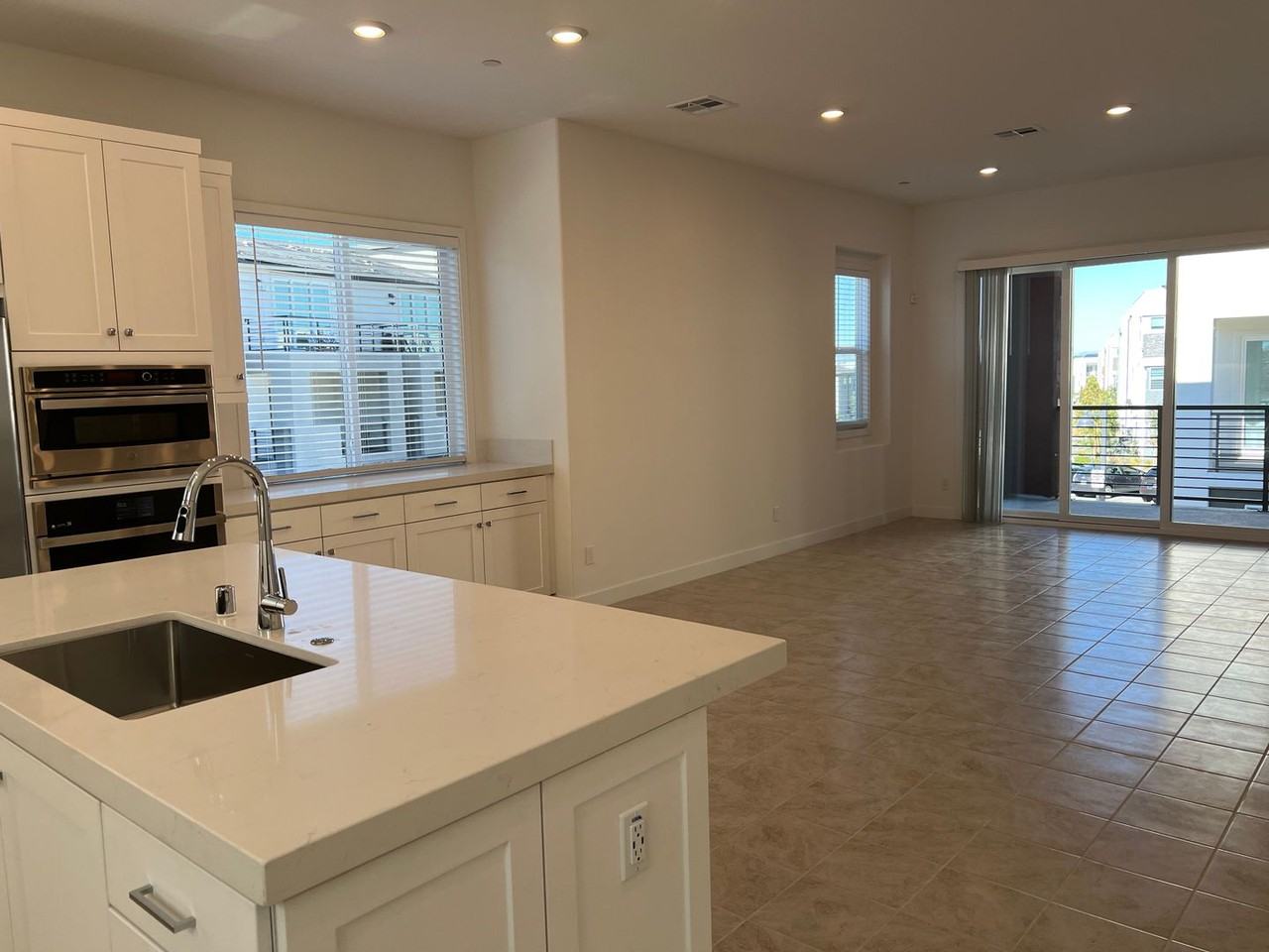 338 Tank - Photo 6 of 33