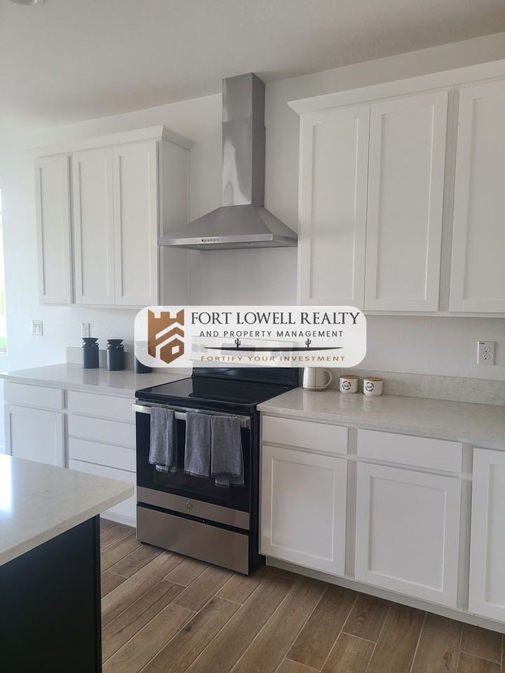 18374 W Weatherby Dr - Photo 6 of 28