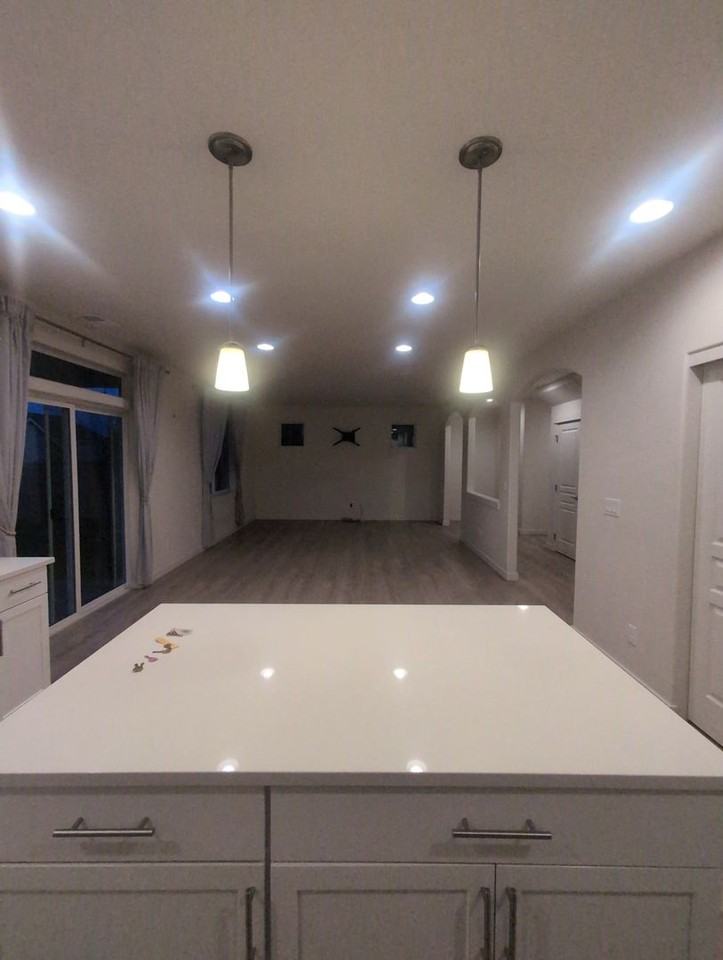 536 Se Lines St - Photo 4 of 17