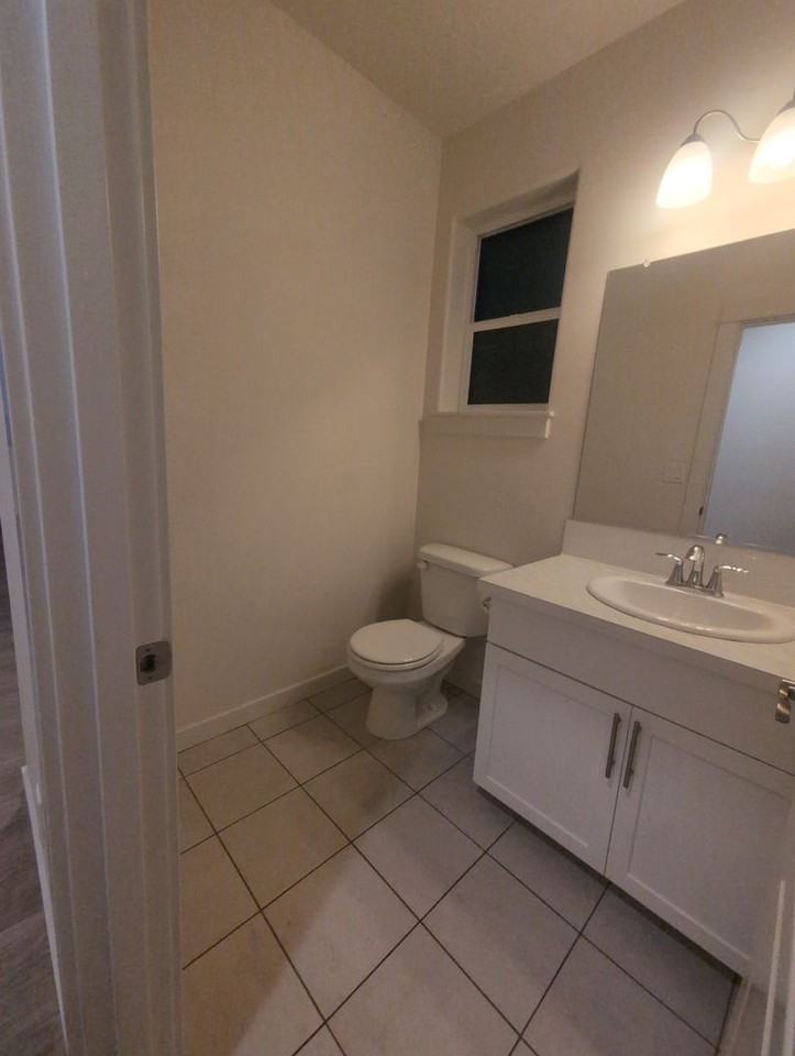 536 Se Lines St - Photo 7 of 17