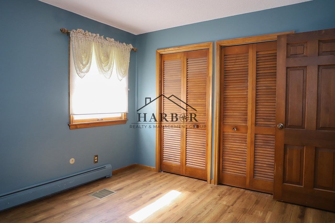 3504 Ogden Ct Ne - Photo 6 of 40