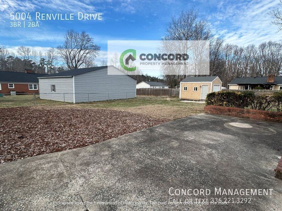 5004 Renville Dr - Photo 3 of 18