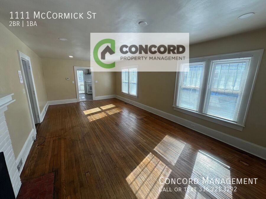 1111 Mccormick St - Photo 4 of 16