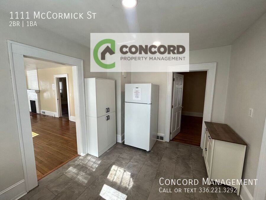 1111 Mccormick St - Photo 7 of 16