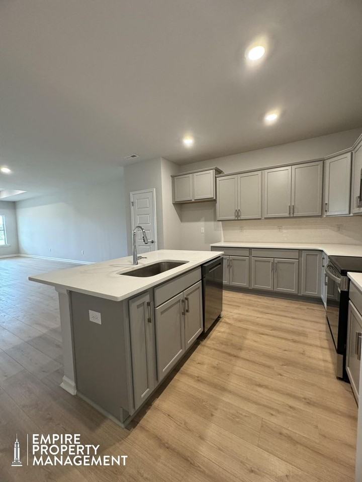 318 Cornstalk Cir - Photo 6 of 27