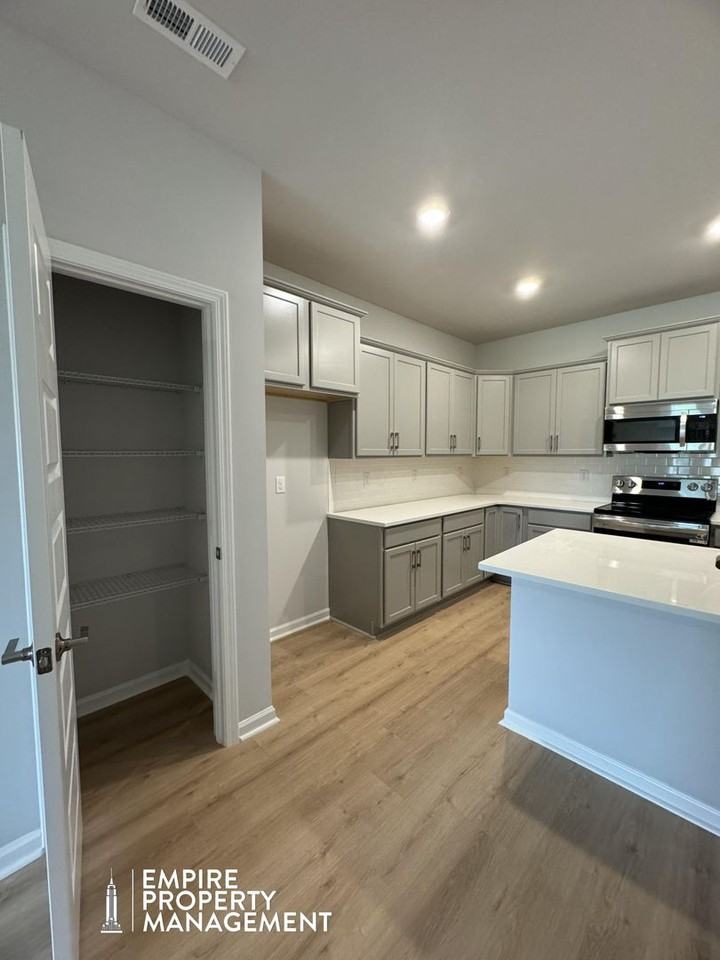 318 Cornstalk Cir - Photo 7 of 27